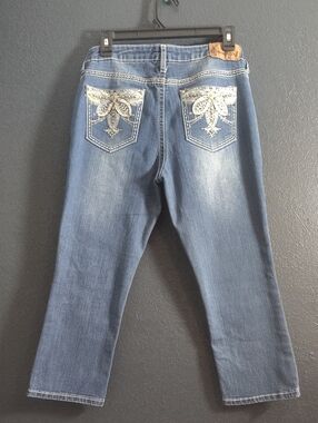 Vintage Blue Embroidered Capri Embellished Y2k Jeans